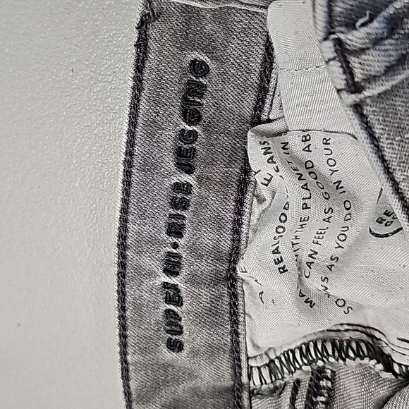 American Eagle gray distressed next level stretch size 0 super high rise jegging - Picture 7 of 8